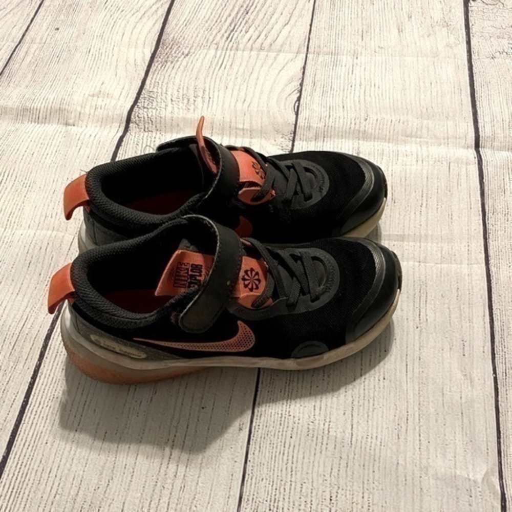 Boy’s Nike Explor Next Nature